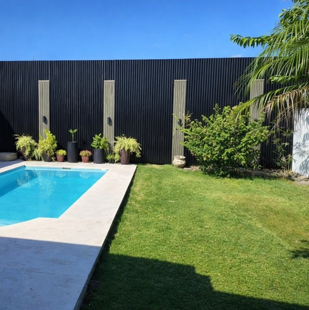 Instalación de chapa acanalada o trapezoidal como revestimiento interior/exterior